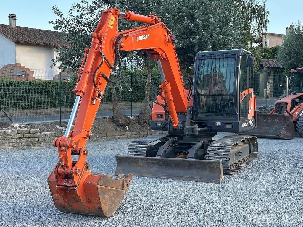 Doosan SOLAR 75V Средни екскаватори 7т - 12т