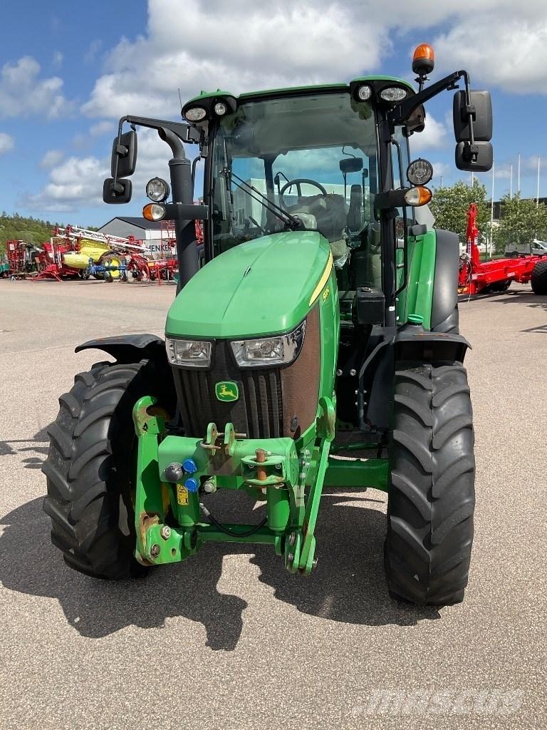 John Deere 5100 R Трактори