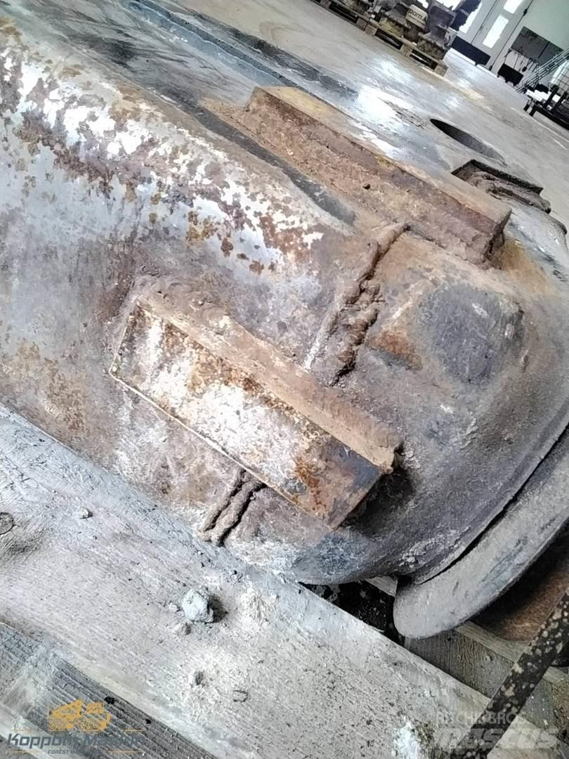 Komatsu 105F Претоварващи кранове