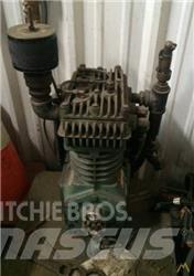 Manitowoc 4000 W Части и оборудване за кранове
