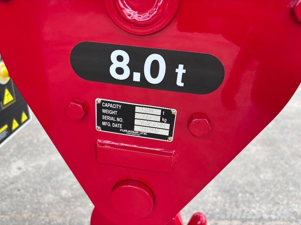 Unic URW 806 Кранове за тежък терен