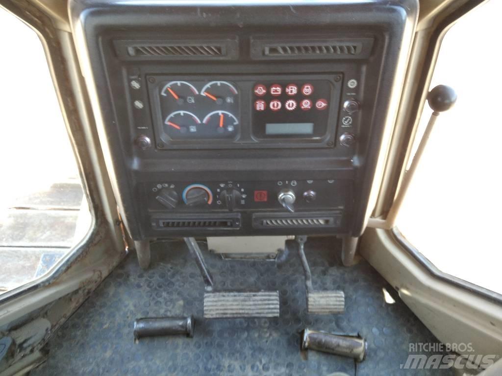 CAT D 6 M LGP Верижни булдозери
