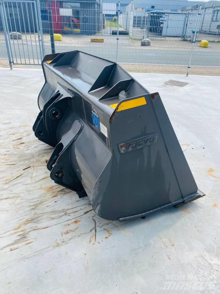 Volvo L 60 Кофи
