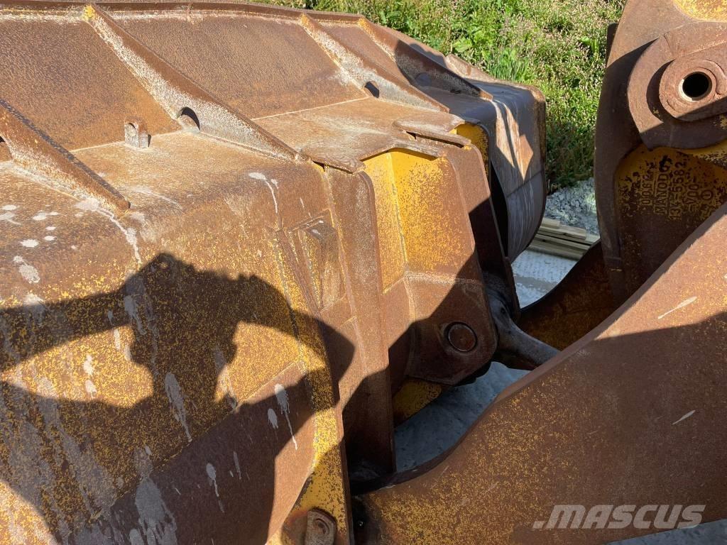 CAT 966 G Колесни товарачи
