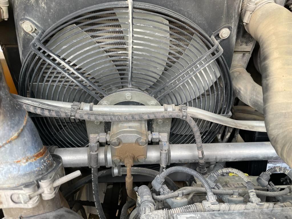 Mecalac AS 700 Колесни товарачи