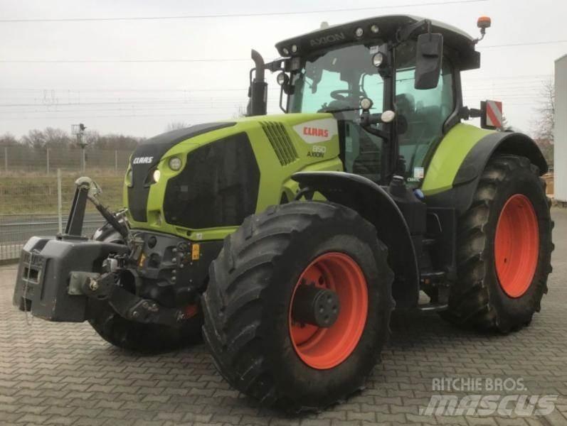 CLAAS AXION 850 Трактори