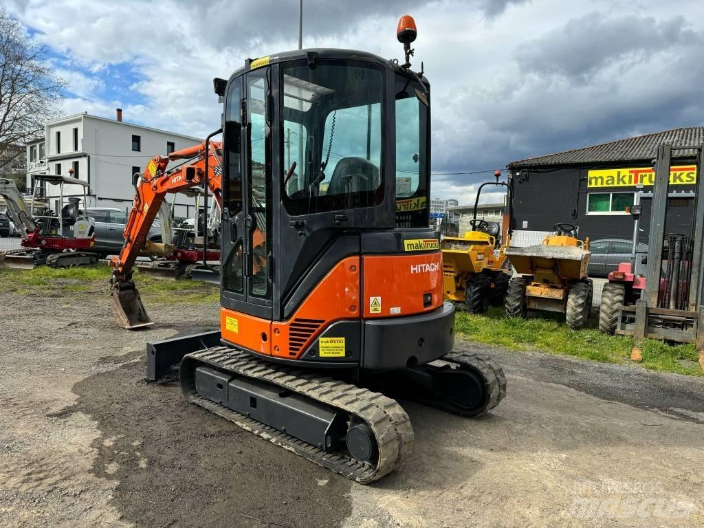 Hitachi ZX 30 U-2 Мини екскаватори < 7 т