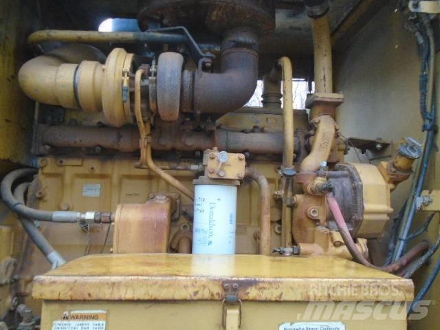 CAT 16G Грейдери