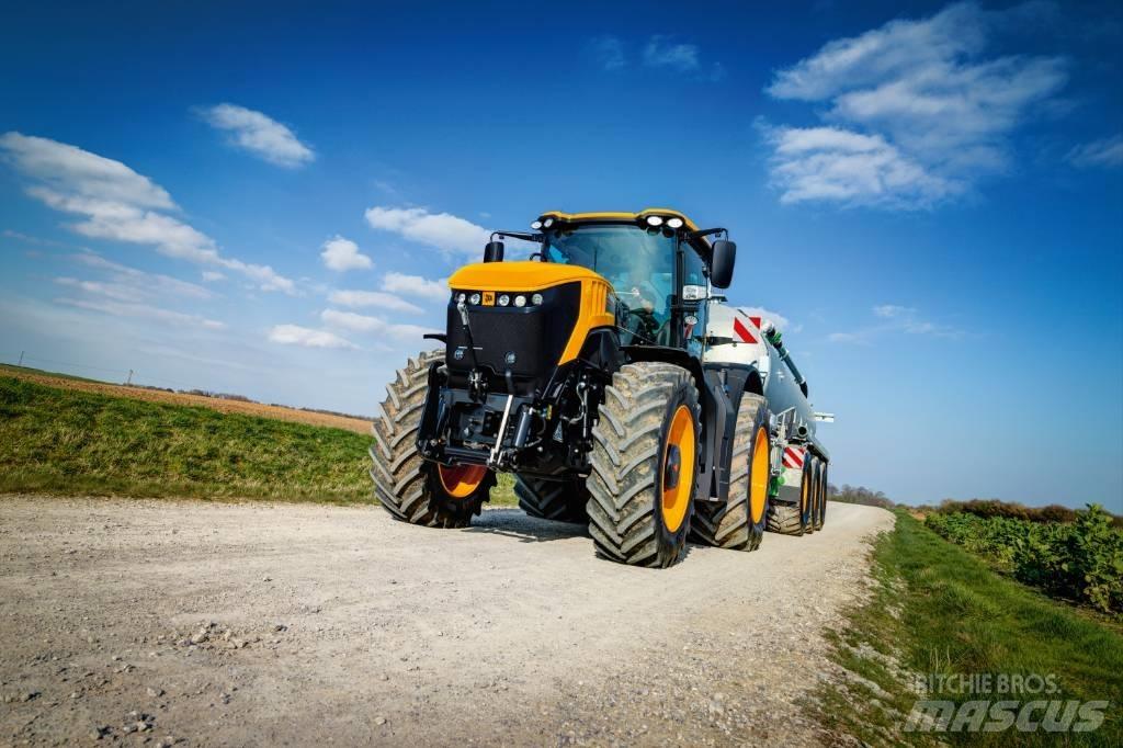 JCB 8330 Трактори