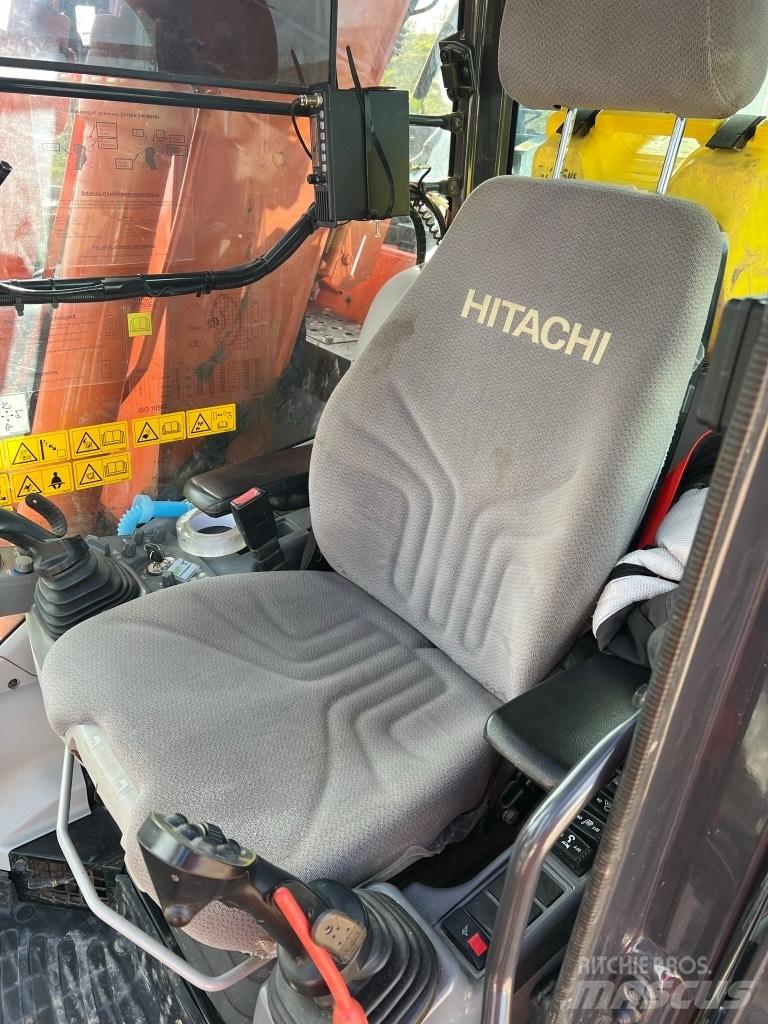 Hitachi ZX 135 US-6 Верижен екскаватор