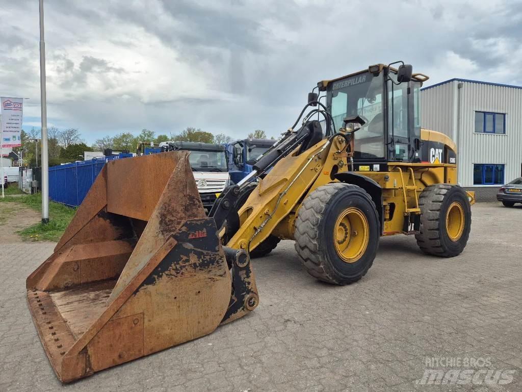 CAT 930G Колесни товарачи