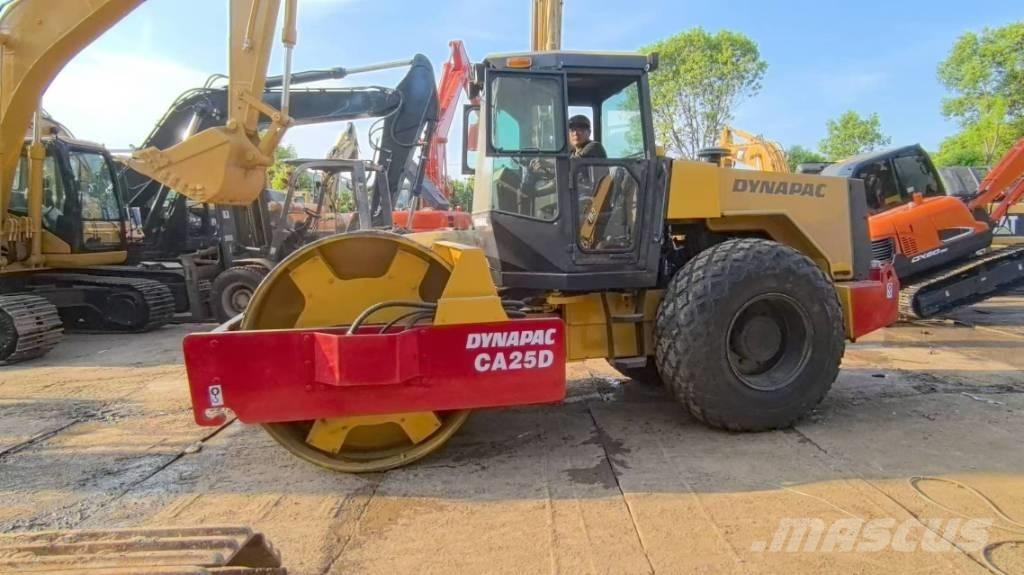 Dynapac CA 25 D Еднобарабанни ролки
