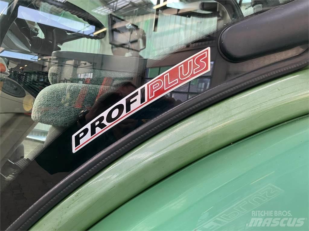 Fendt 716 Vario Трактори