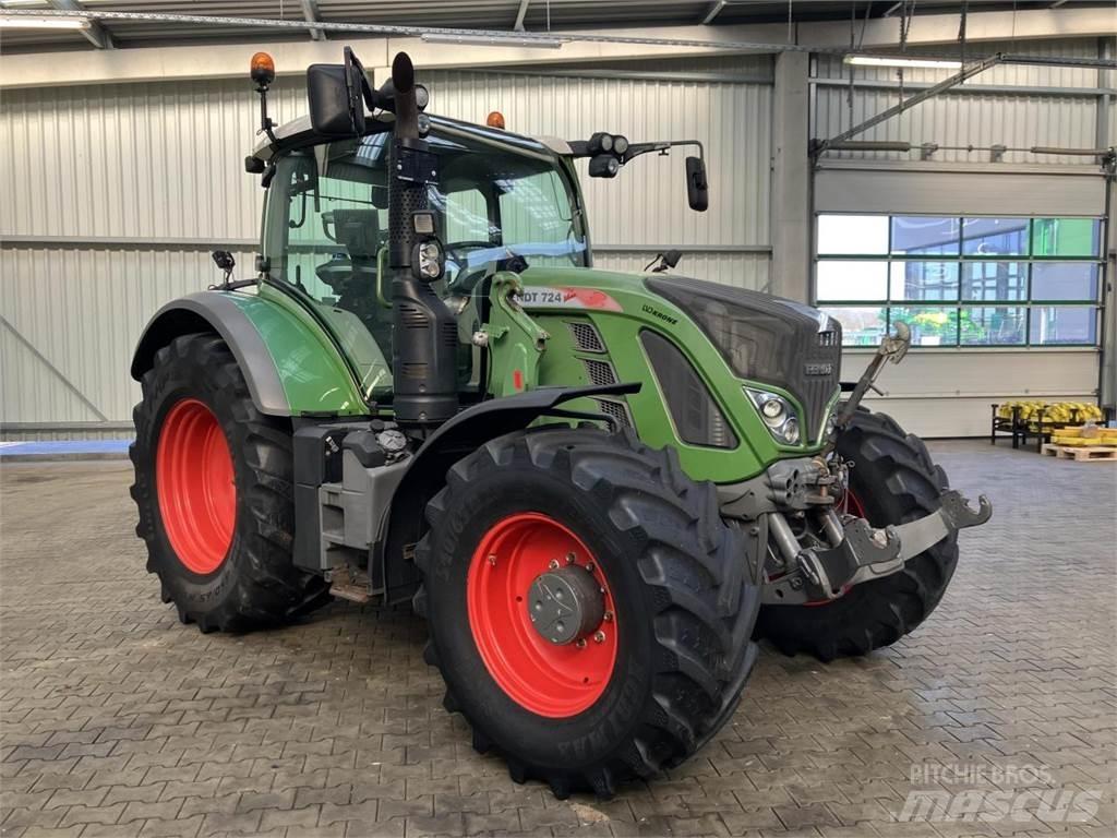 Fendt 716 Vario Трактори