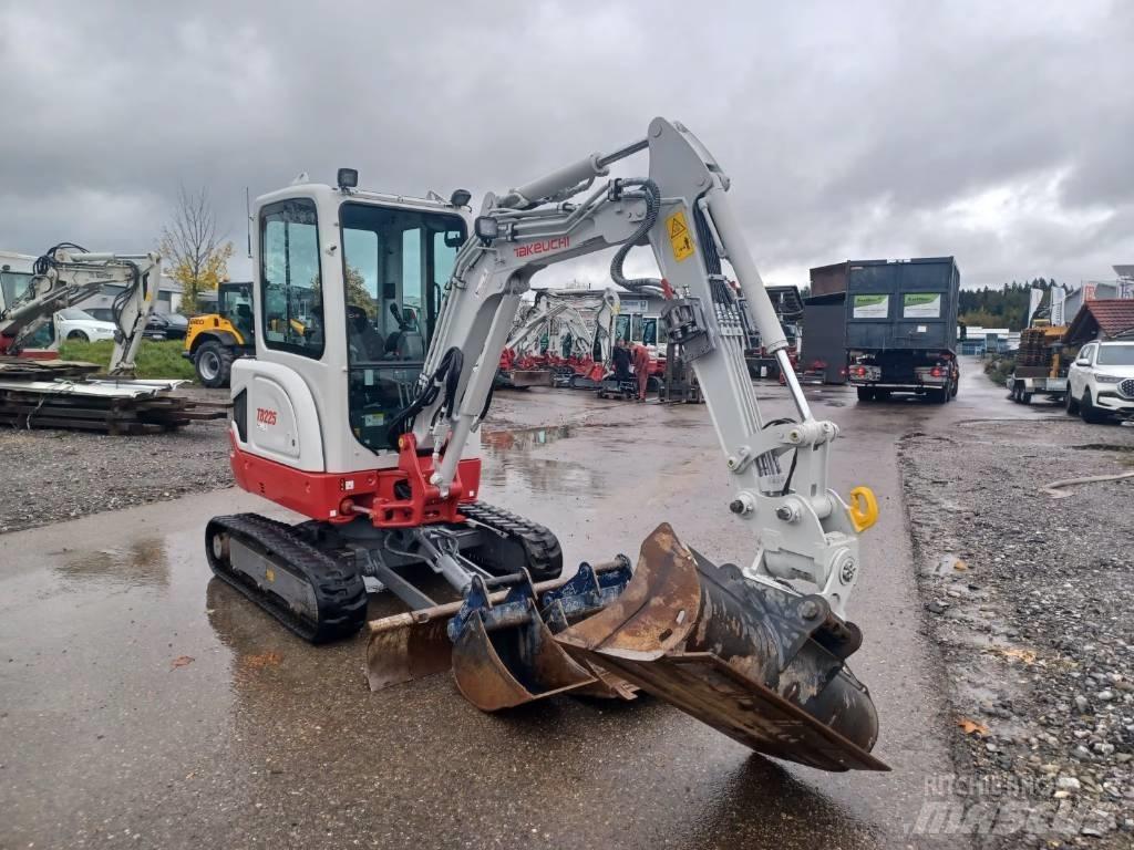 Takeuchi TB 225 Мини екскаватори < 7 т