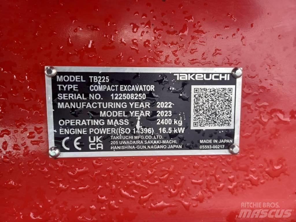 Takeuchi TB 225 Мини екскаватори < 7 т