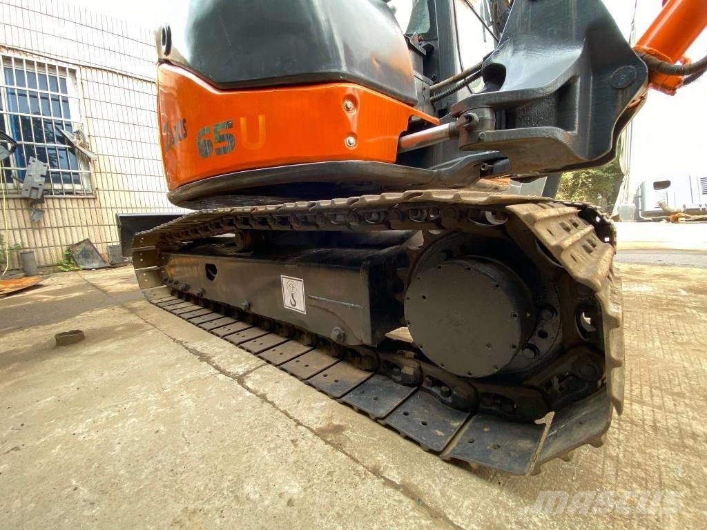 Hitachi ZX65 Мини екскаватори < 7 т