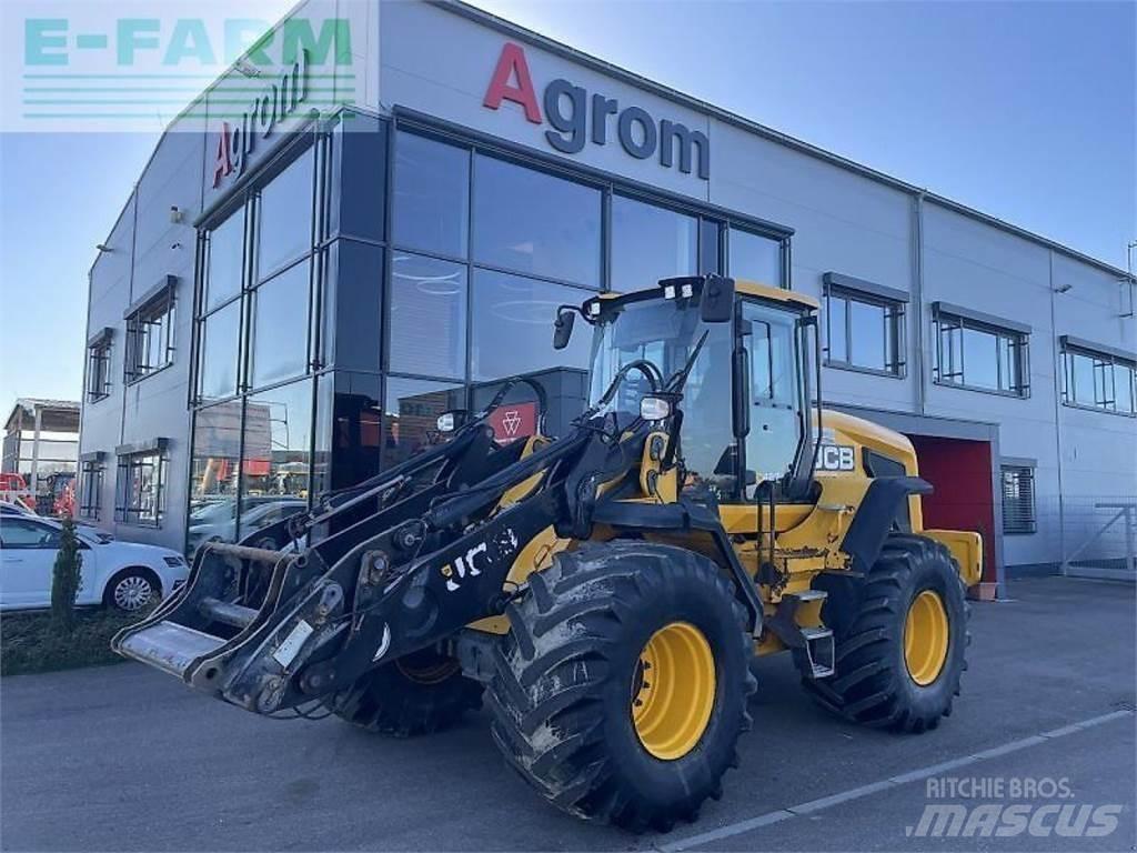 JCB 427 ht agri Мини екскаватори < 7 т