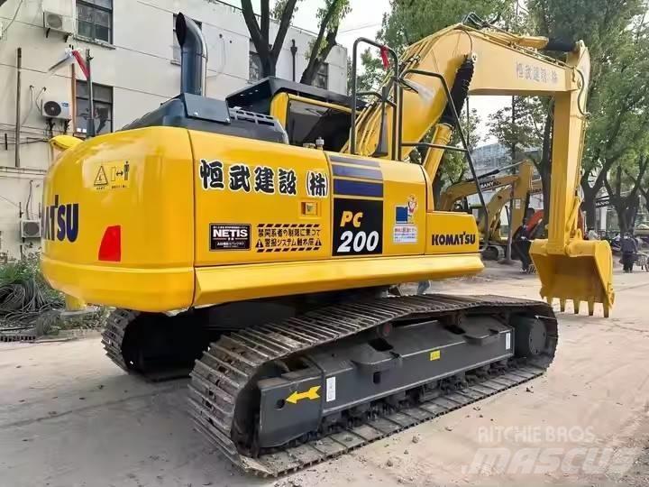 Komatsu PC200 Верижен екскаватор