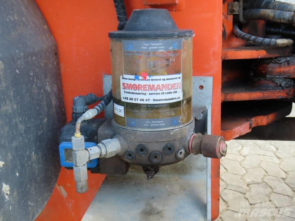 Hitachi ZX 95 Колесни товарачи