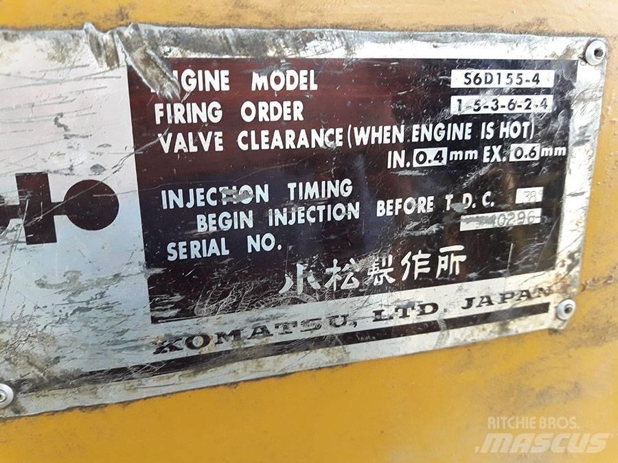 Komatsu D 155 A-1 Верижни булдозери
