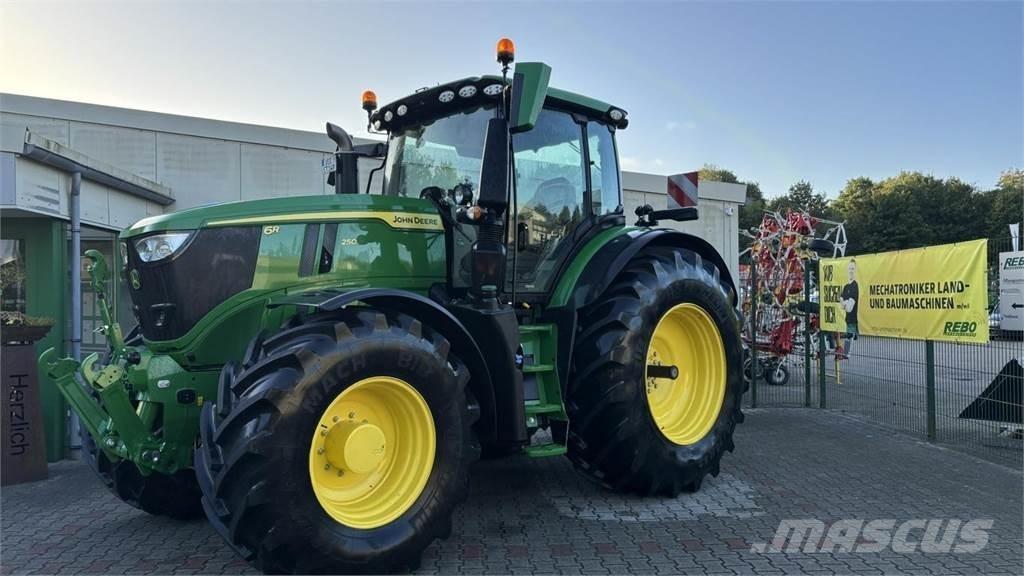 John Deere 6R250 Трактори