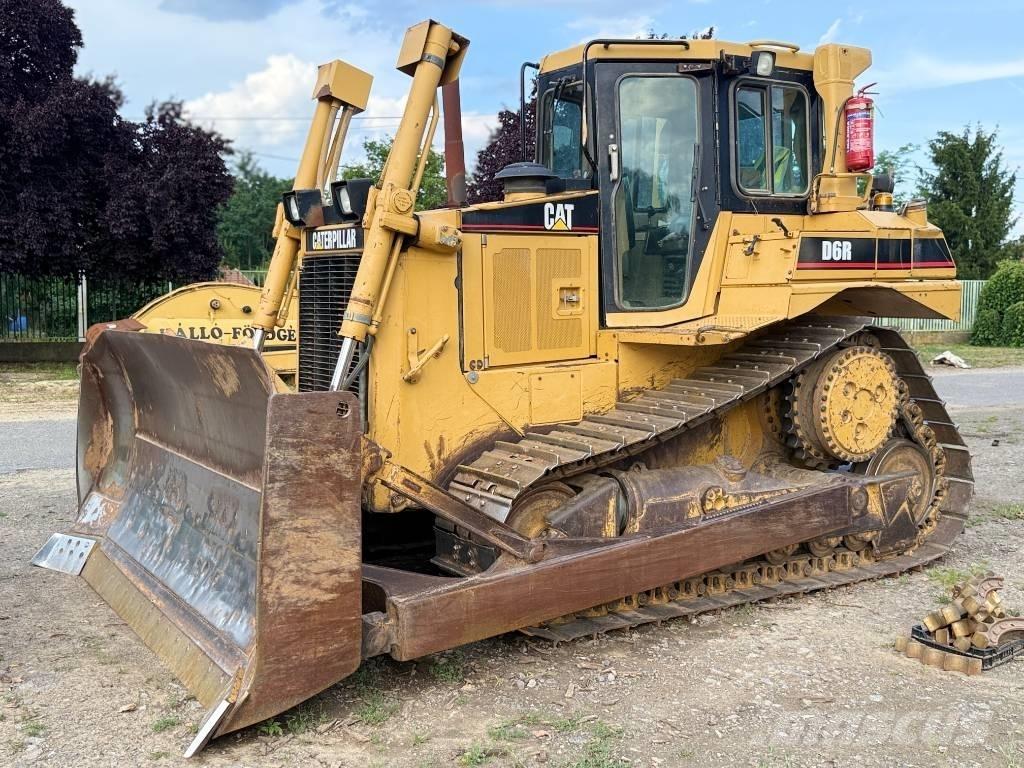 CAT D 6 R Верижни булдозери
