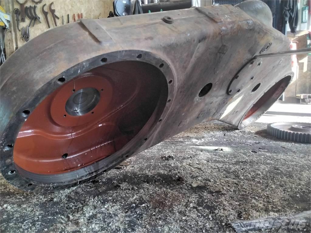 Komatsu Boggieskal Предаване