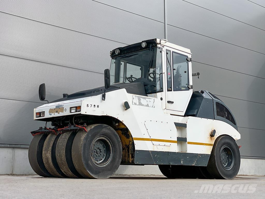 Bomag BW 24 RH Пневматични гумени  ролки
