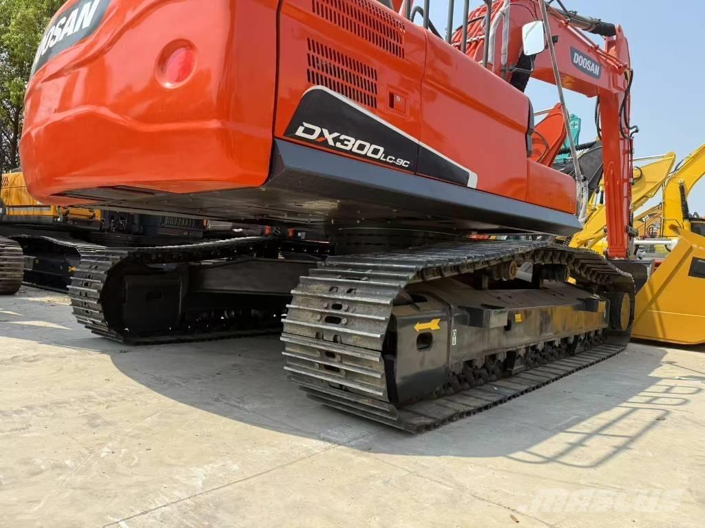 Doosan DX 300 LCA Верижен екскаватор