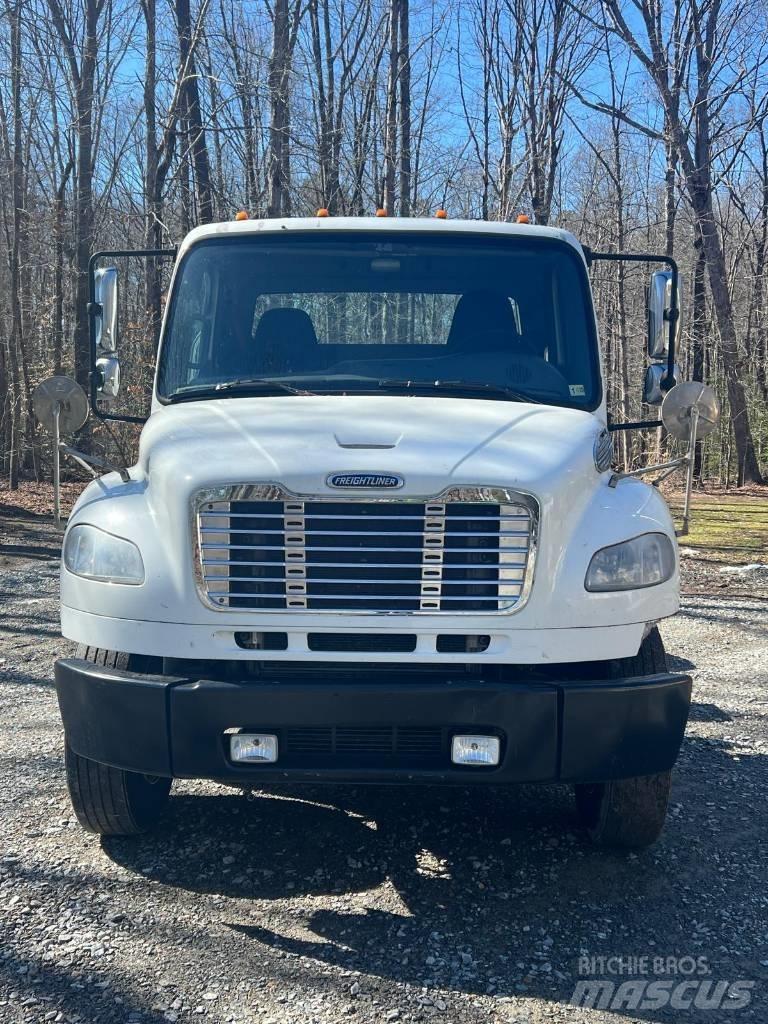 Freightliner M2106 Влекачи
