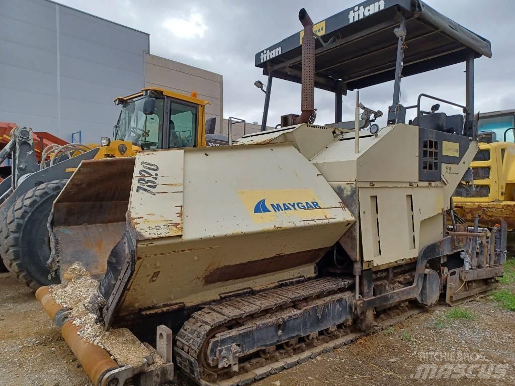 Titan 7820 Машини за асфалт