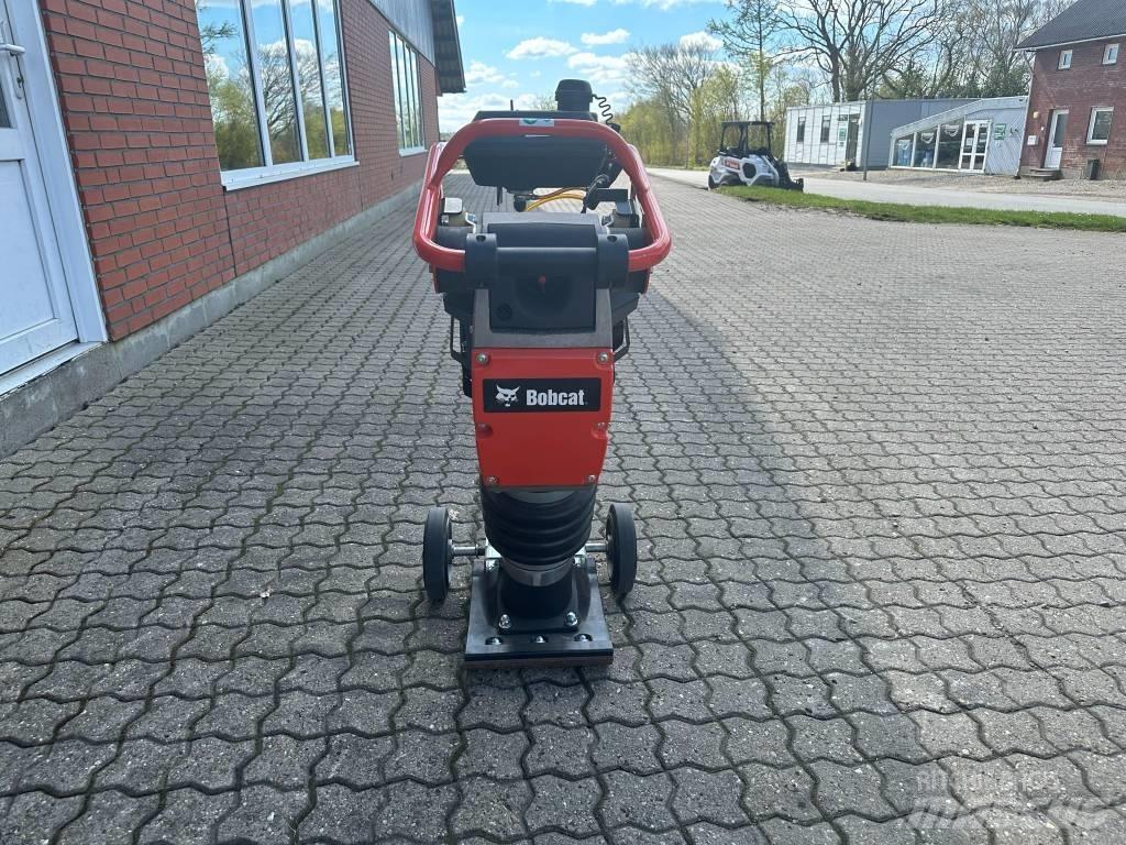 Bobcat R68 Пробки