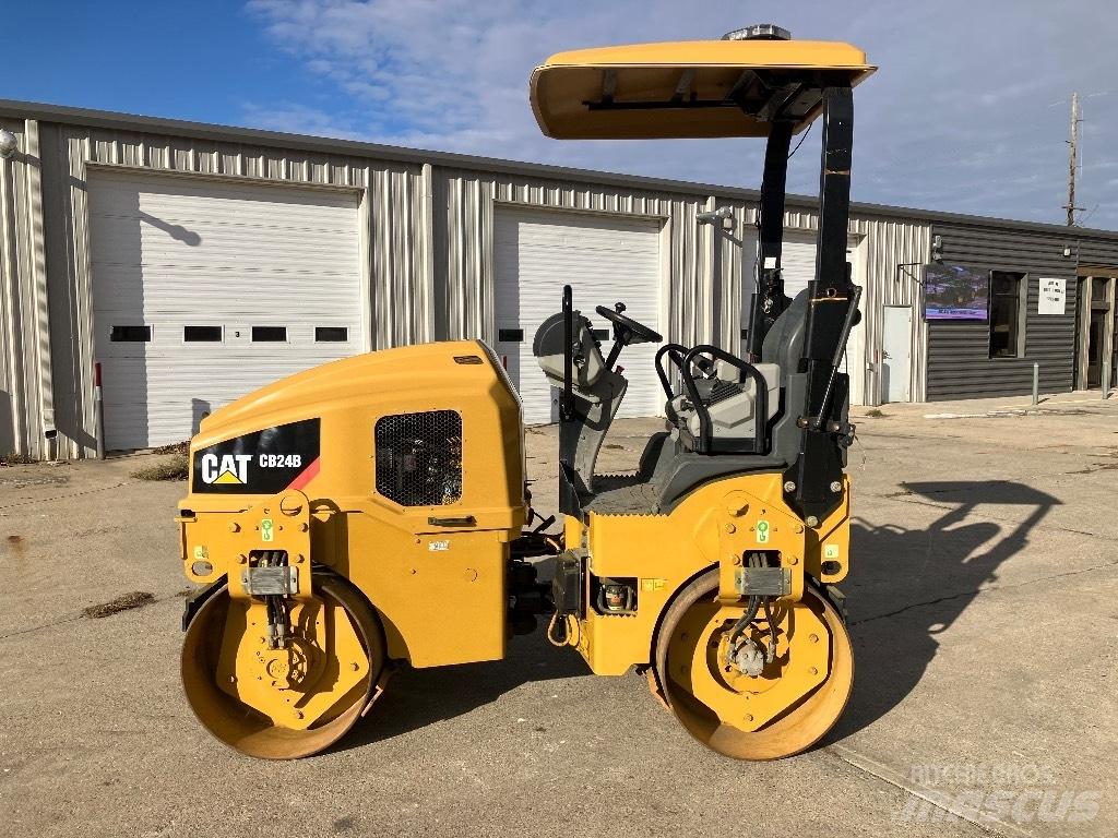 CAT CB 24 B Двойни барабанни ролки
