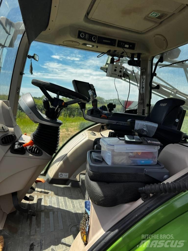Fendt 724 Profi Трактори