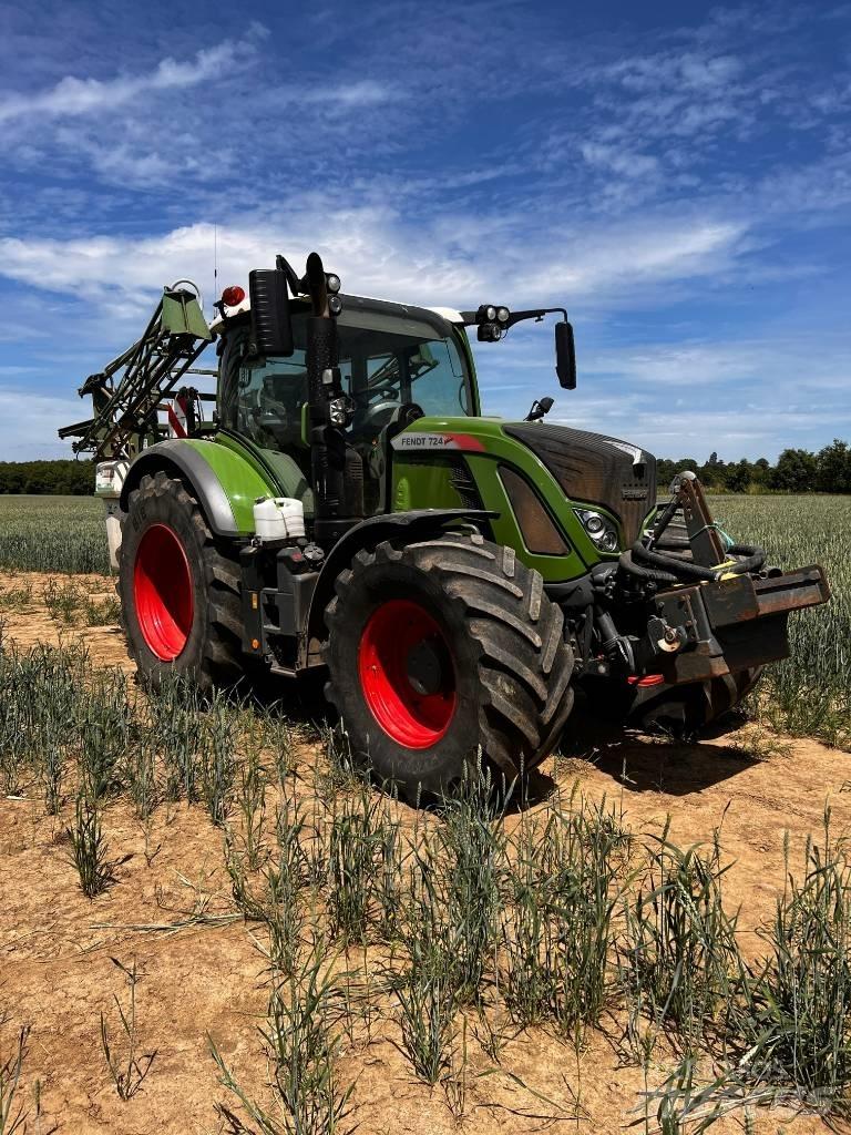 Fendt 724 Profi Трактори