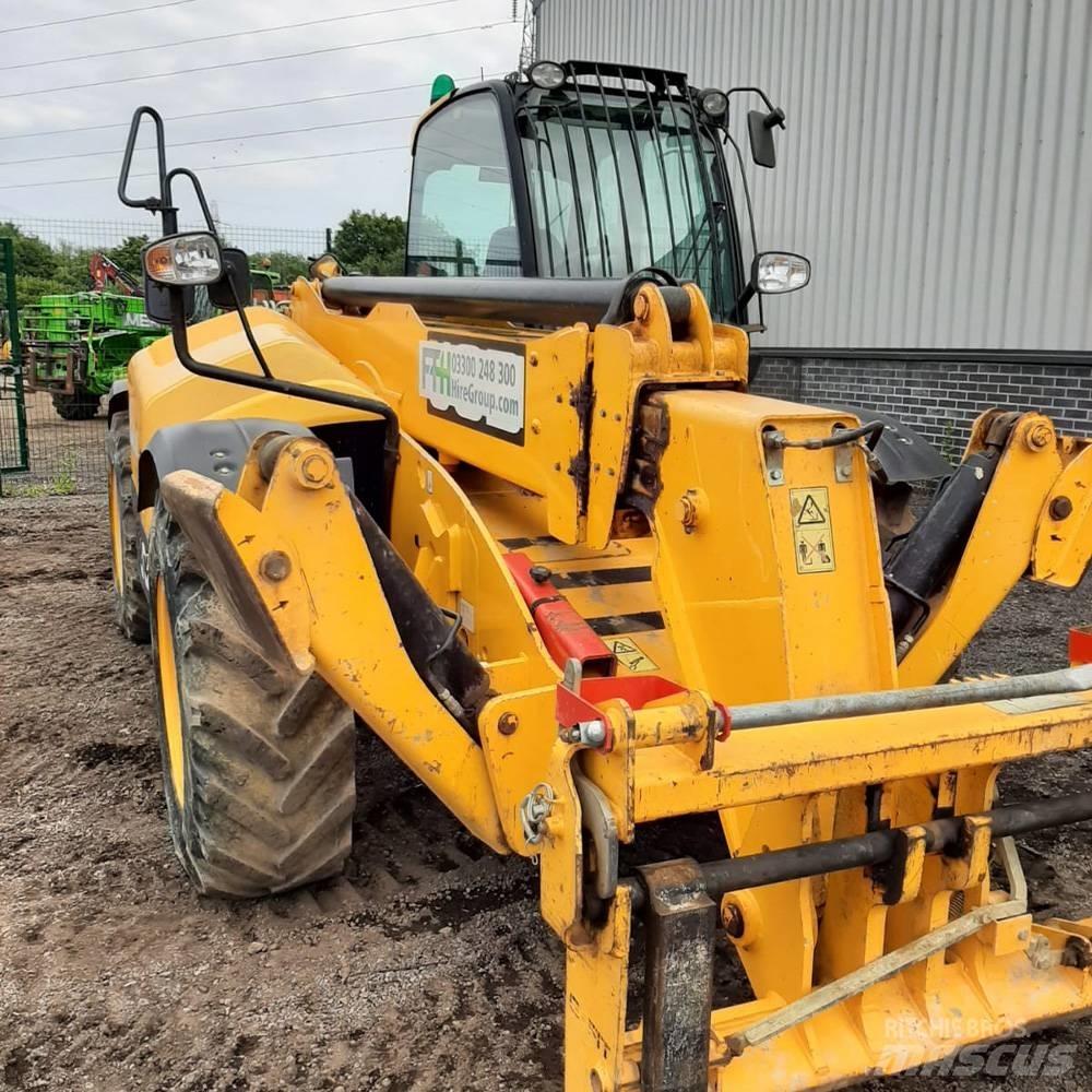 JCB 535 V 125 Телескопични товарачи