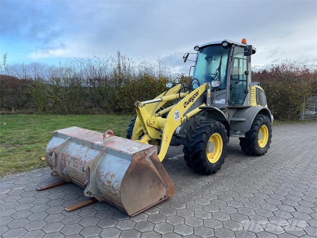 Atlas AR500 Колесни товарачи