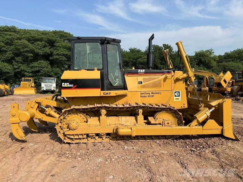 CAT D 6 G Верижни булдозери
