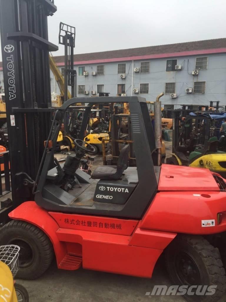 Toyota 8 Ton Дизелови камиони
