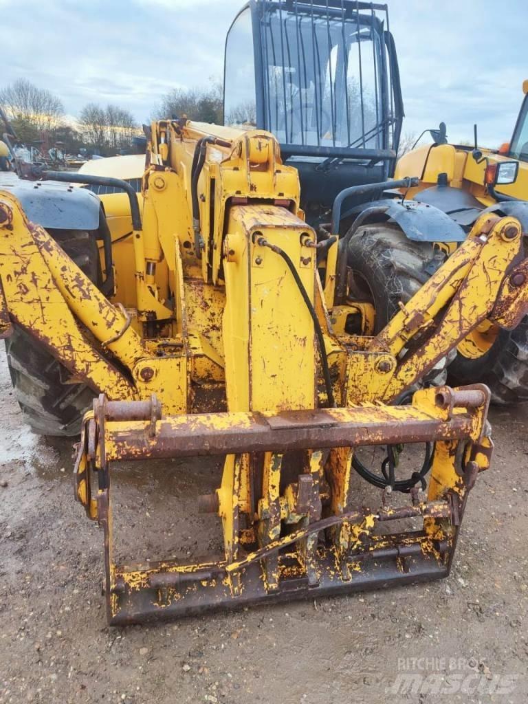 JCB 532-120 Телескопични товарачи