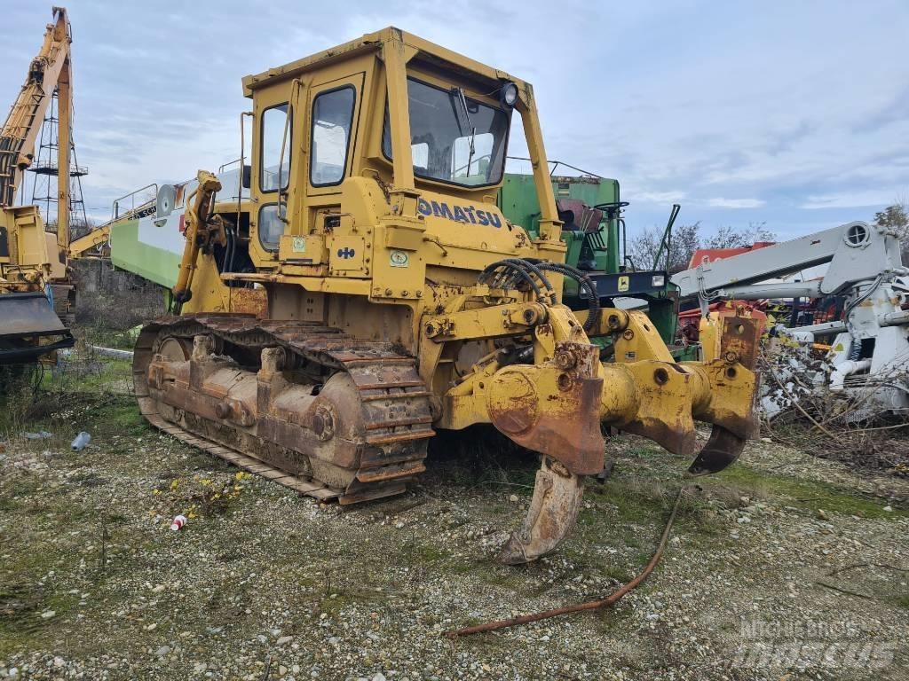 Komatsu D 85-18 Верижни булдозери
