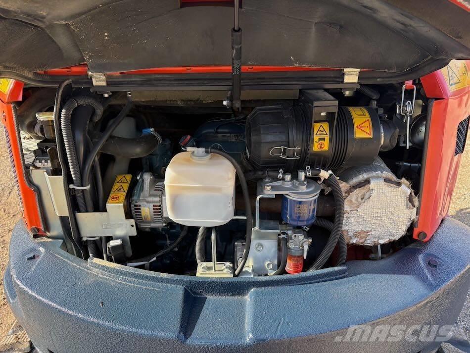 Kubota U 35-3 Мини екскаватори < 7 т