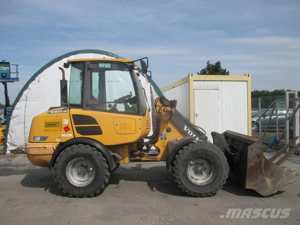 Volvo L 25 F Колесни товарачи