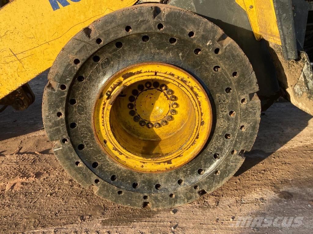 Komatsu WA 380-7 Колесни товарачи