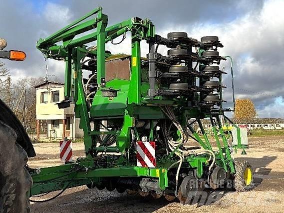 John Deere 750 A Редосеялки