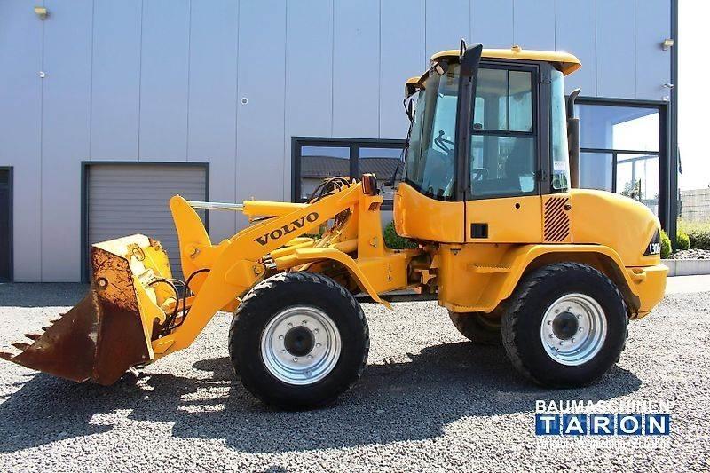 Volvo L30B Колесни товарачи