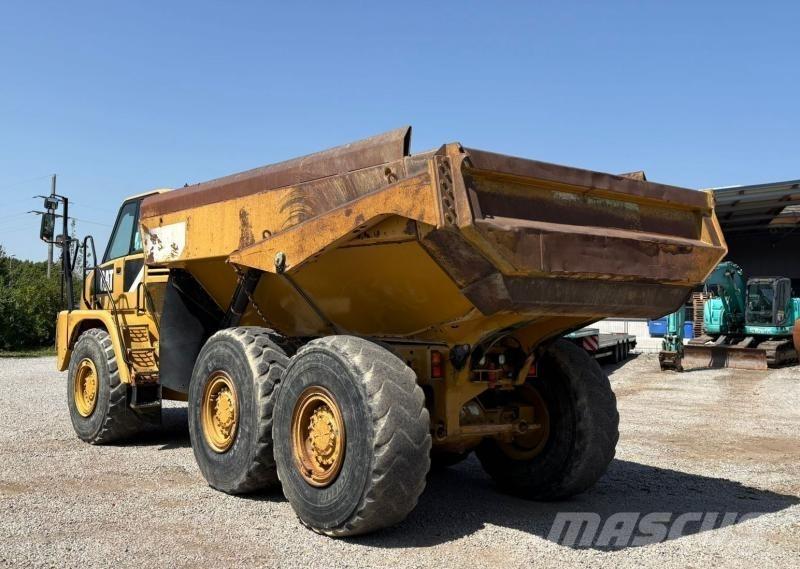 CAT 730 Дъмпери/моторни превозни средства