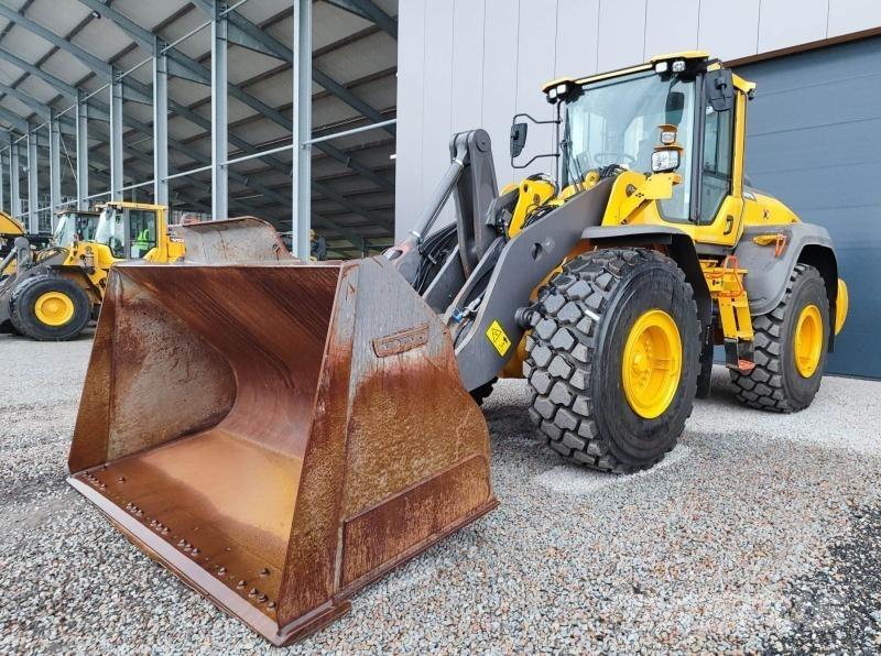 Volvo L120H Колесни товарачи