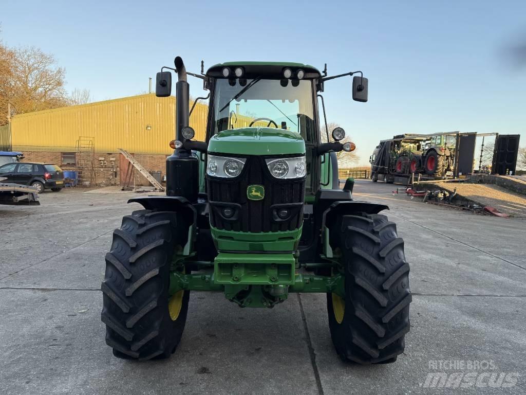 John Deere 6135M Трактори